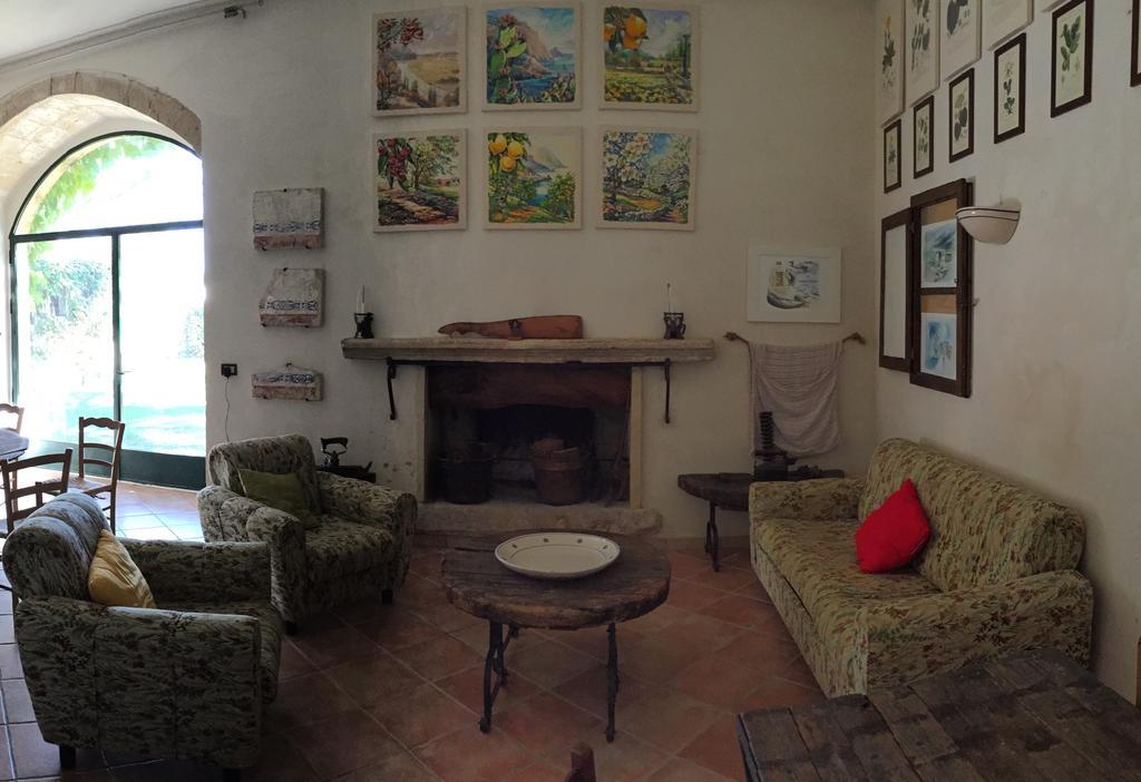 Tenuta Sant'Andrea Giuggianello Bagian luar foto