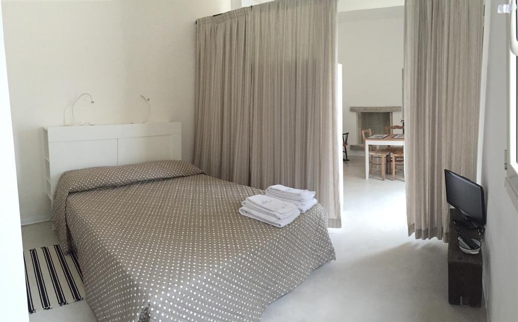 Tenuta Sant'Andrea Giuggianello Ruang foto
