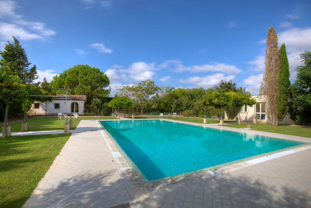 Tenuta Sant'Andrea Giuggianello Bagian luar foto