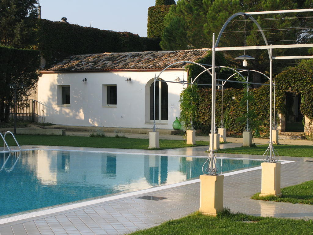 Tenuta Sant'Andrea Giuggianello Bagian luar foto